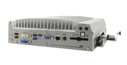 内置4个硬盘接口，可支持RAID